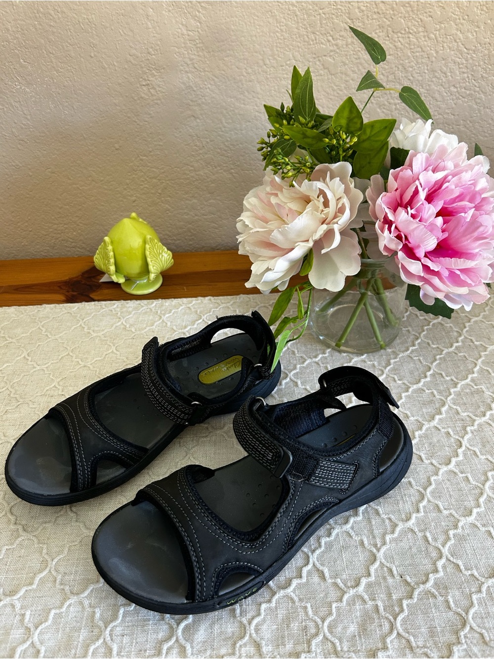 Clarks Black WavyWalk Sport Sandals, women’s size 8M - Picture 3 of 7